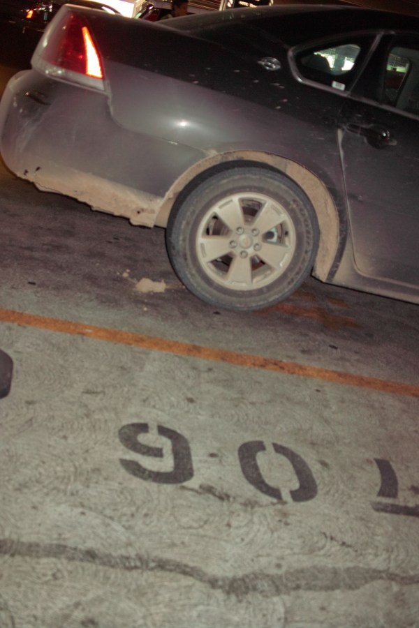 看看這被我們惡操到拋錨的CHEVROLET Impala。