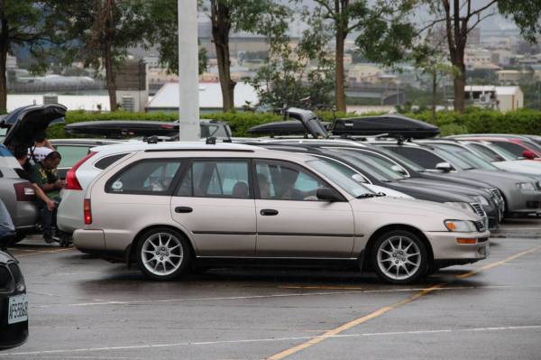 美規Corolla旅行車，比起如今到滿街跑的TOYOTA，這還真是不多見。